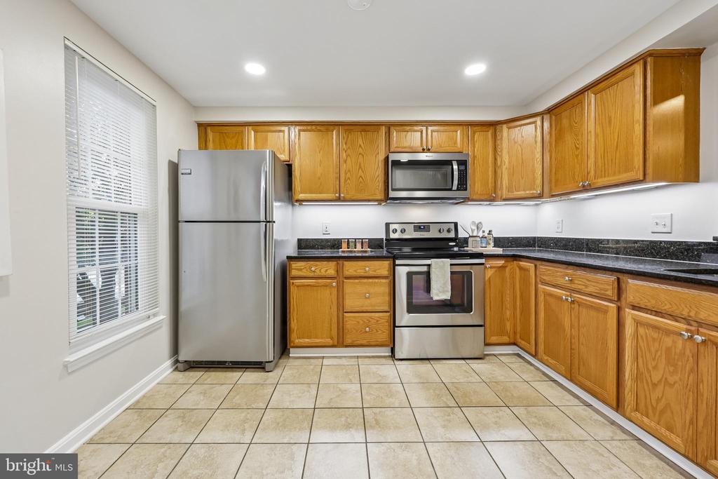 6016 GOLDENROD COURT