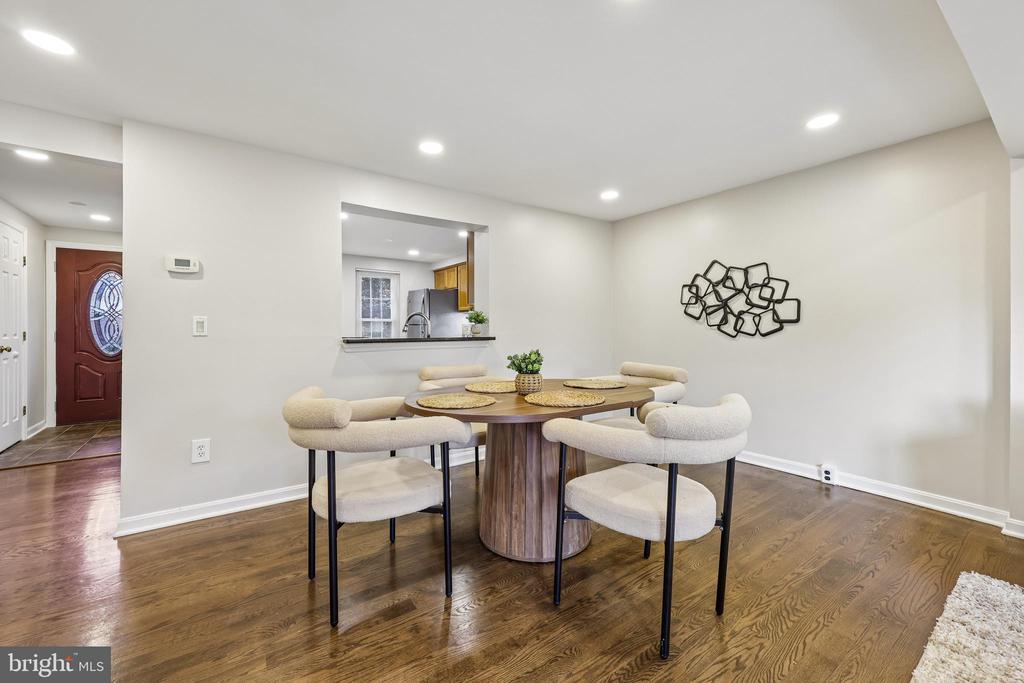 6016 GOLDENROD COURT