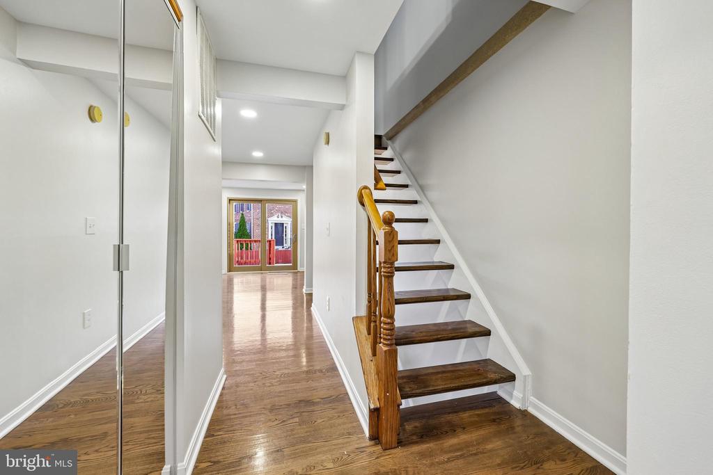 6016 GOLDENROD COURT