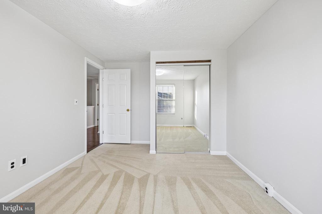 6016 GOLDENROD COURT