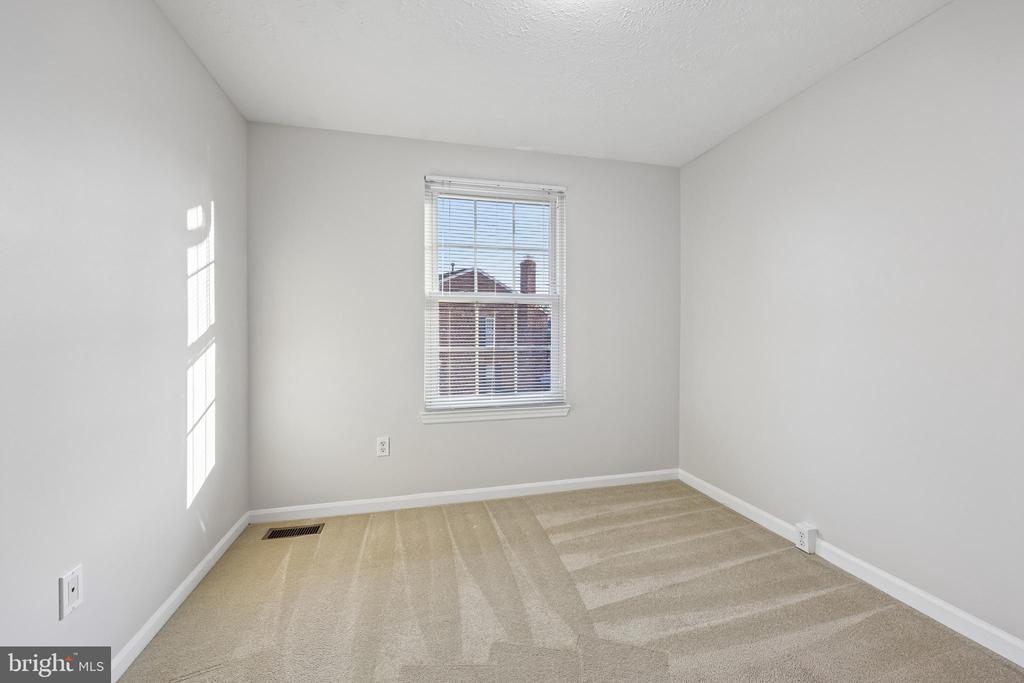 6016 GOLDENROD COURT