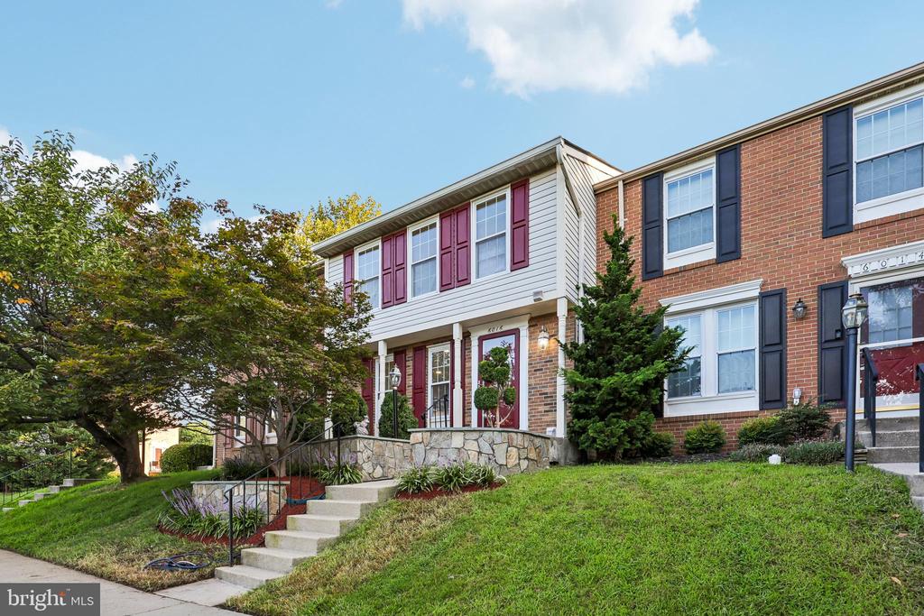 6016 GOLDENROD COURT