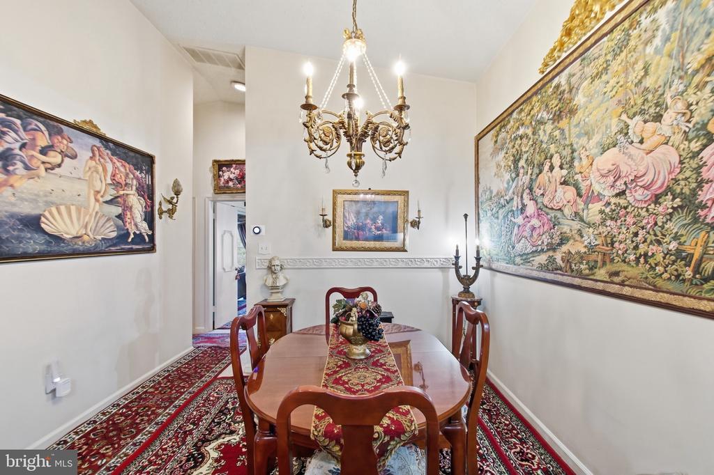 7702 LAFAYETTE FOREST DRIVE Unit: 31