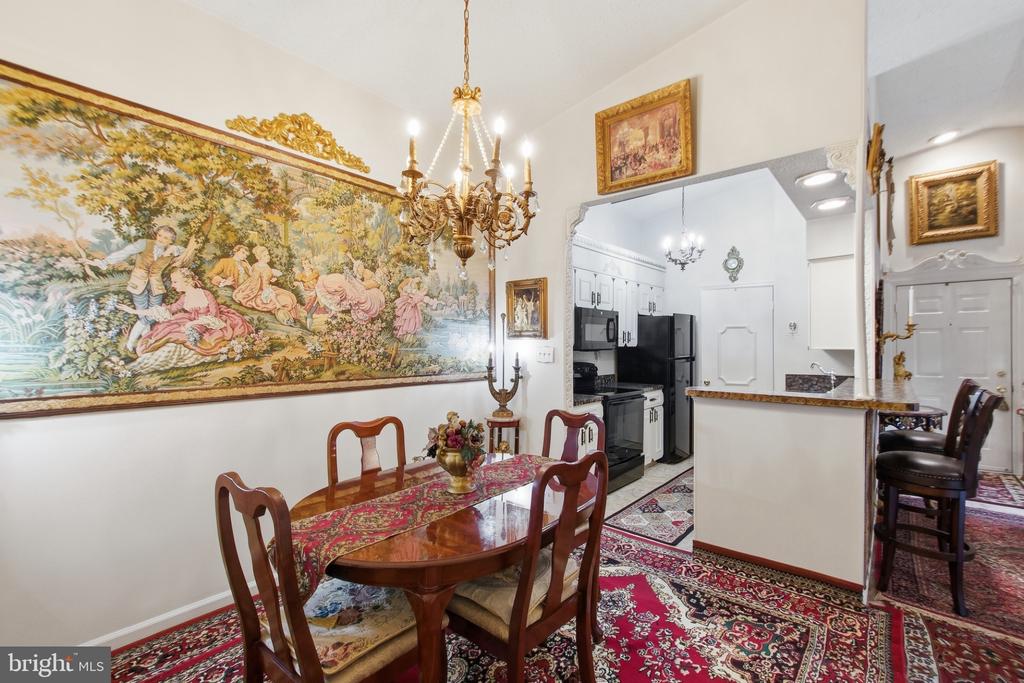 7702 LAFAYETTE FOREST DRIVE Unit: 31