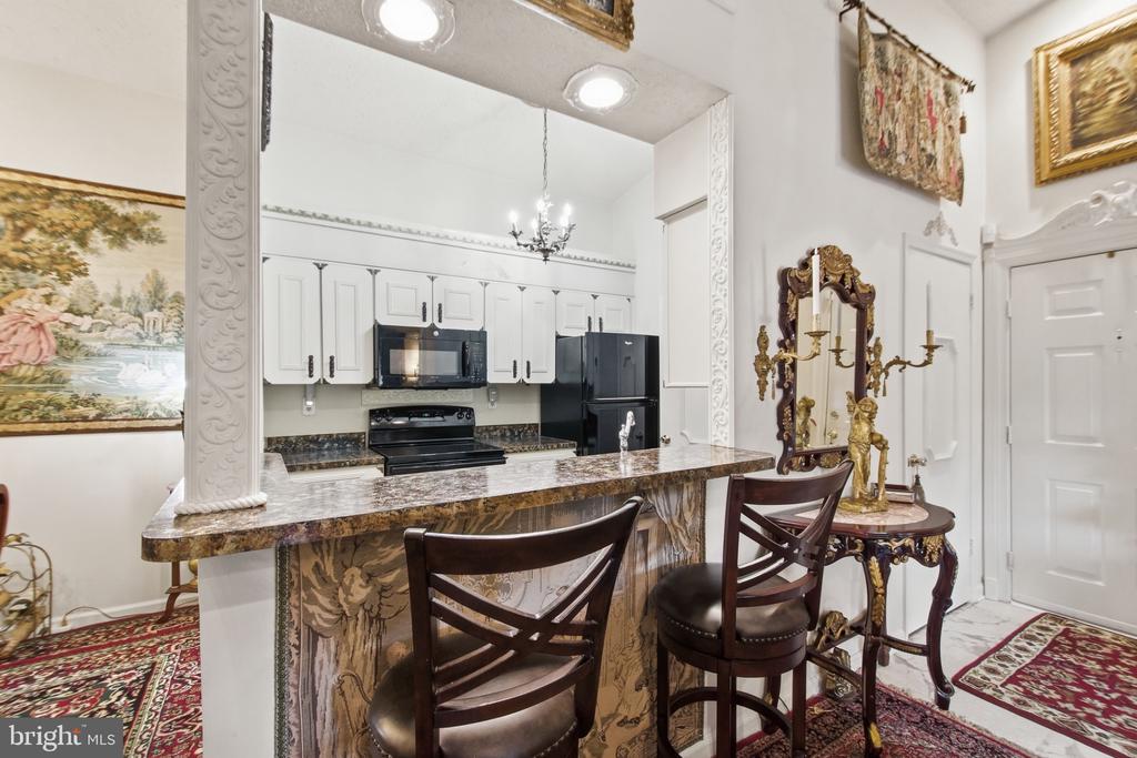 7702 LAFAYETTE FOREST DRIVE Unit: 31