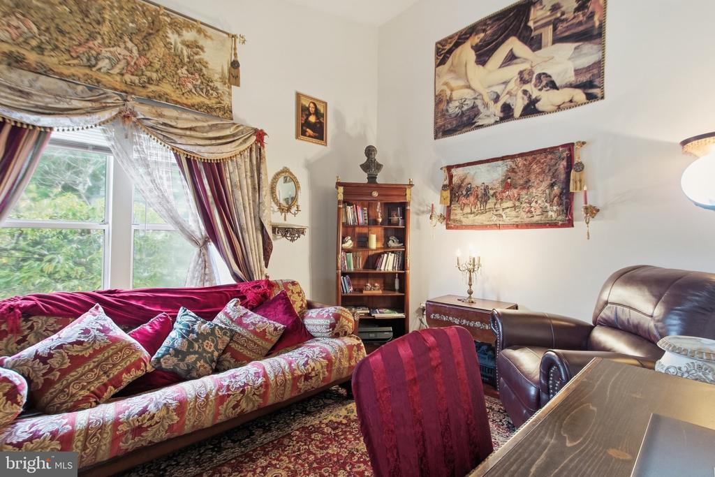 7702 LAFAYETTE FOREST DRIVE Unit: 31