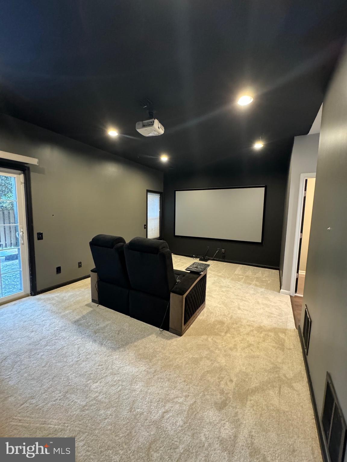 47667 SANDBANK SQUARE