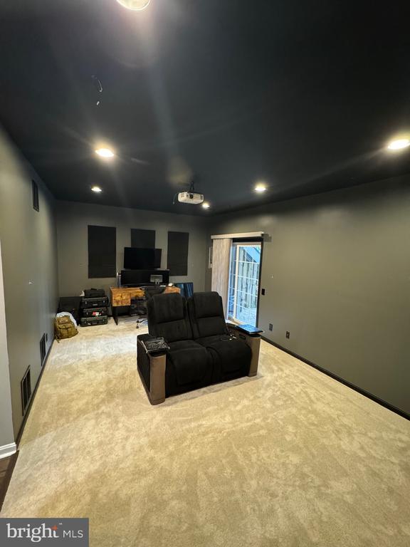 47667 SANDBANK SQUARE