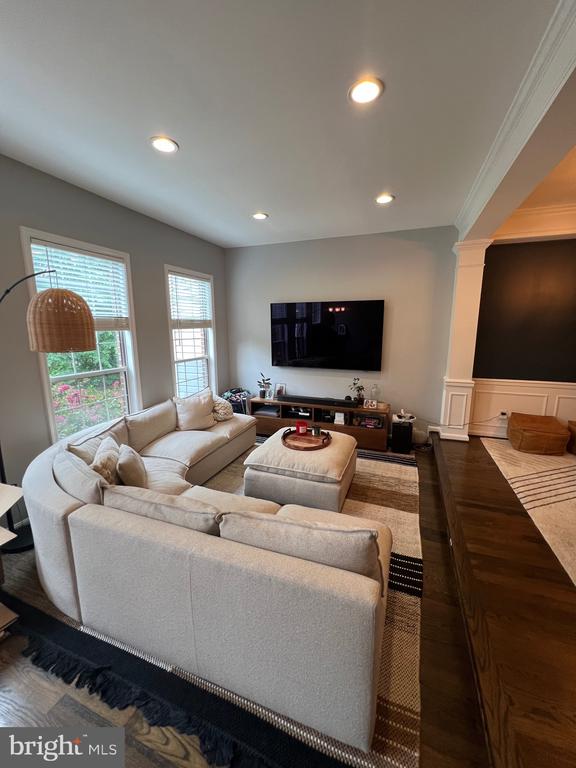 47667 SANDBANK SQUARE