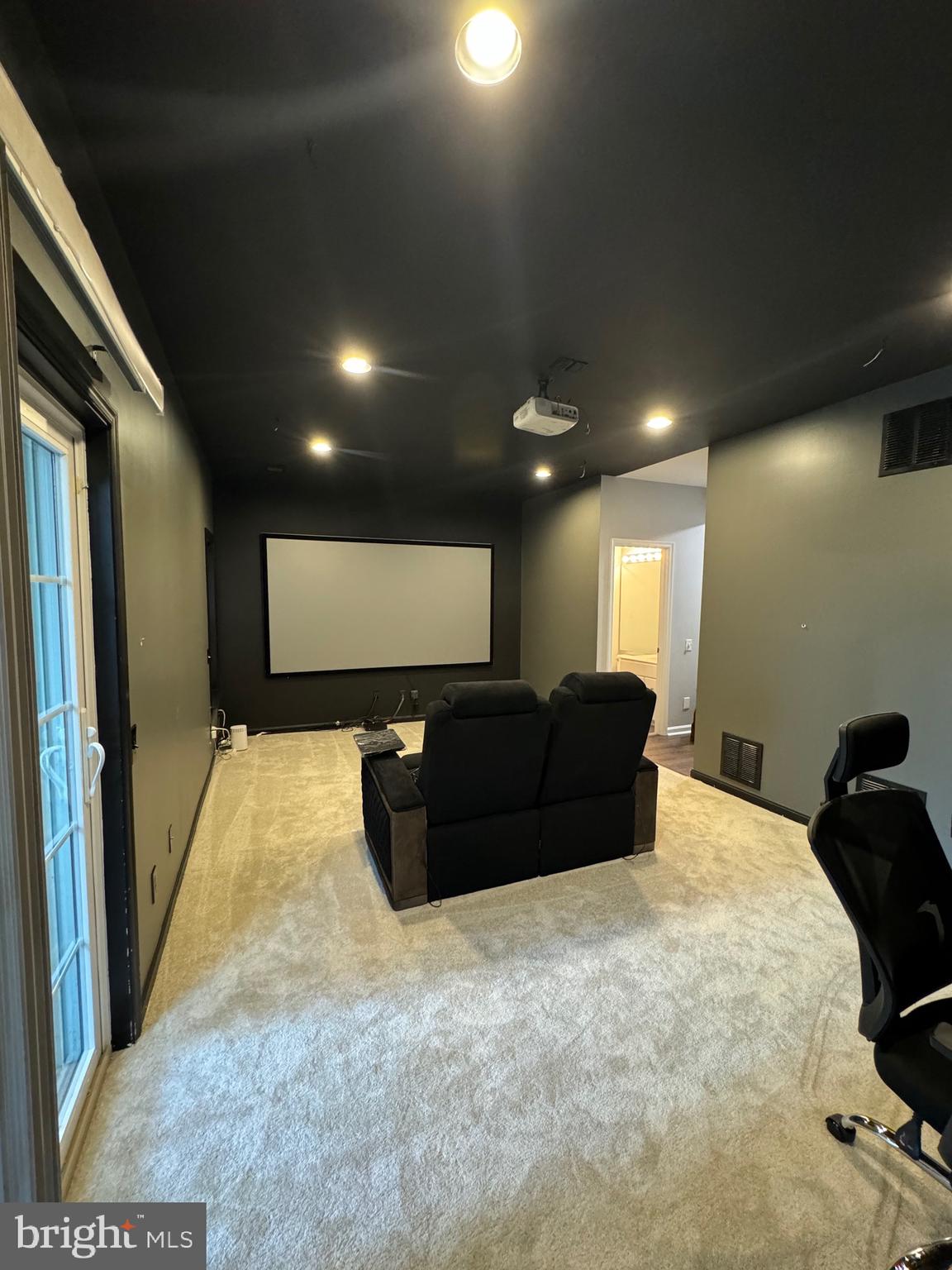 47667 SANDBANK SQUARE