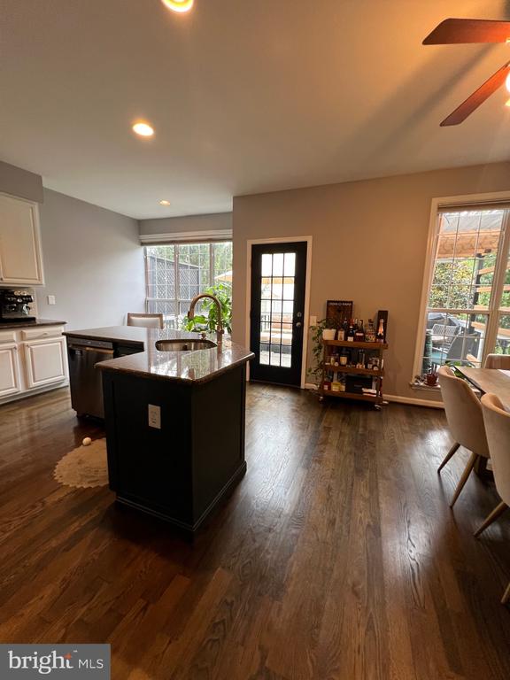 47667 SANDBANK SQUARE