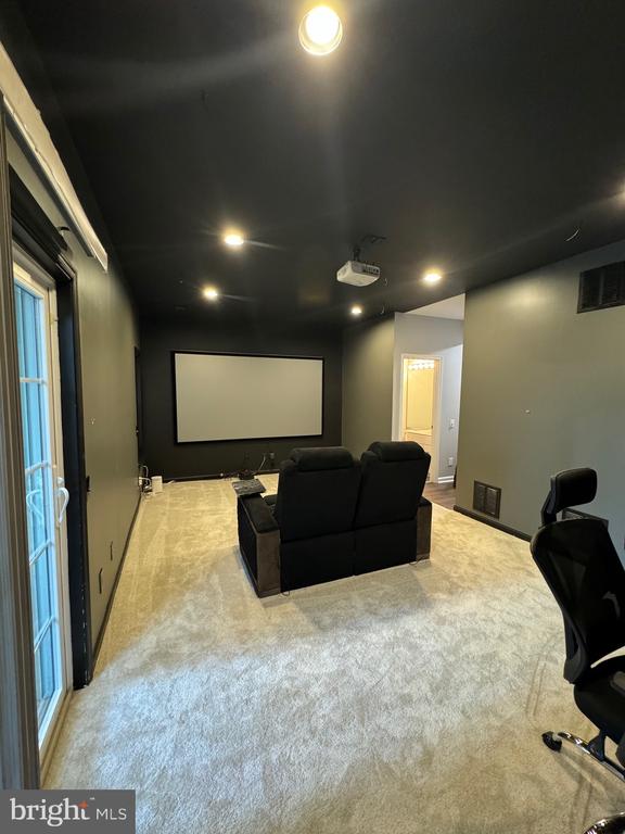 47667 SANDBANK SQUARE