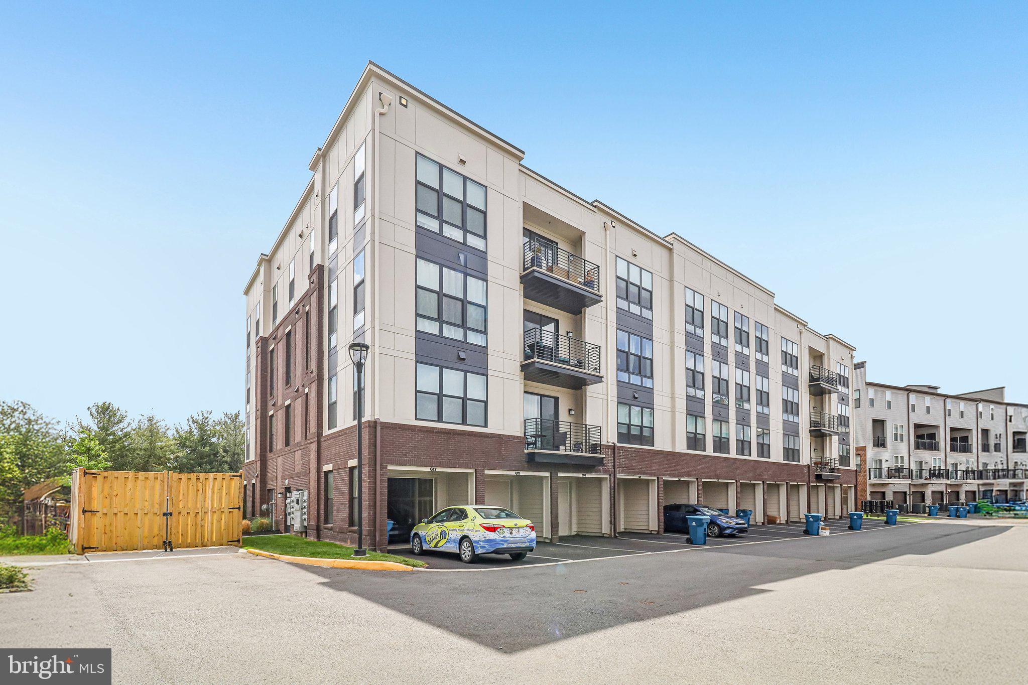 43795 TRANSIT SQUARE 202