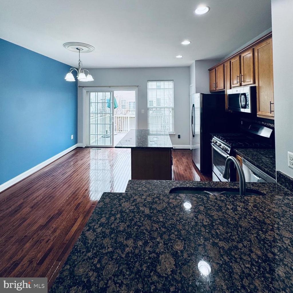 4436 POTOMAC HIGHLANDS CIRCLE