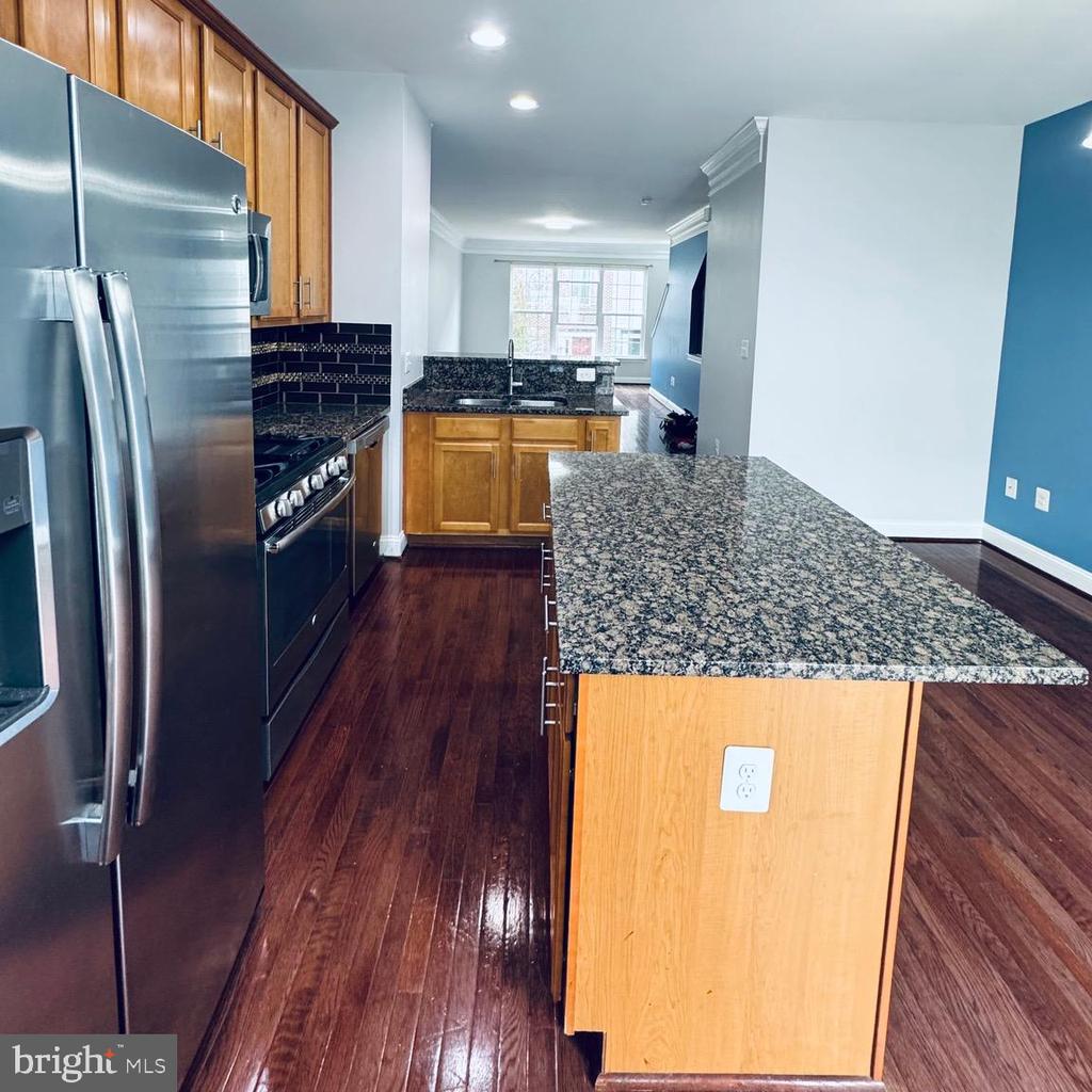 4436 POTOMAC HIGHLANDS CIRCLE