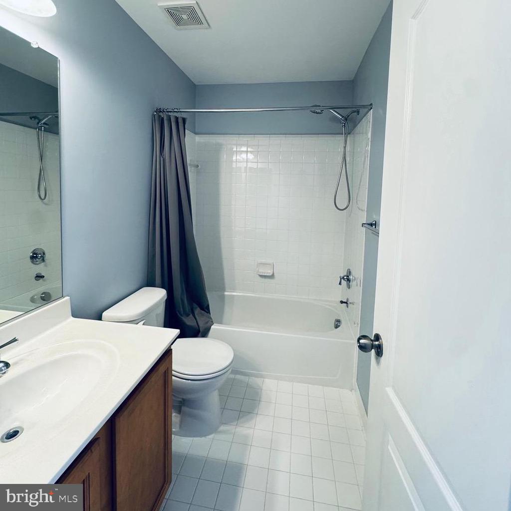 4436 POTOMAC HIGHLANDS CIRCLE