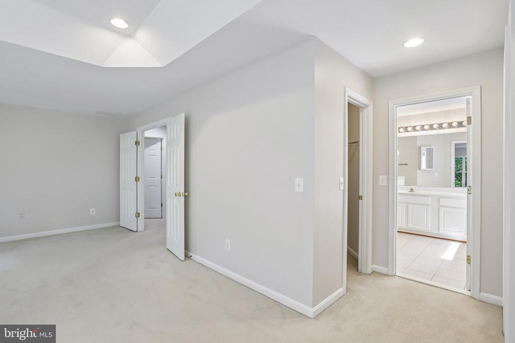 15230 LORD CULPEPER COURT
