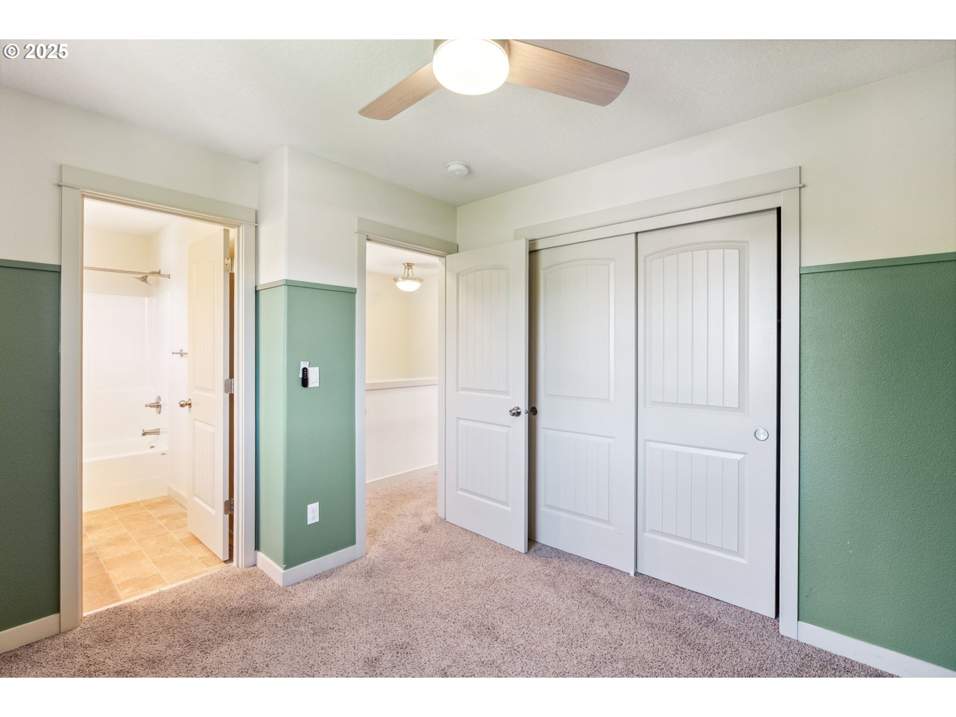 201 SELKIRK LN