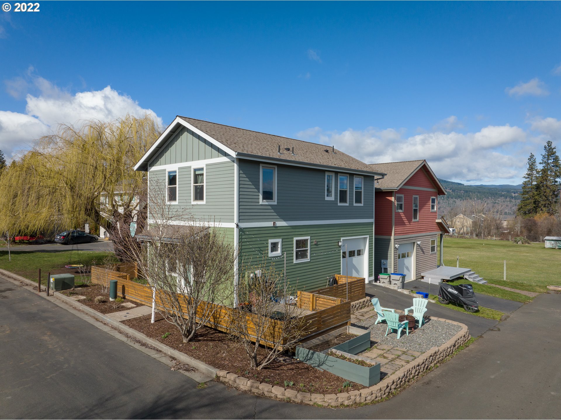2852 COTTAGE LN