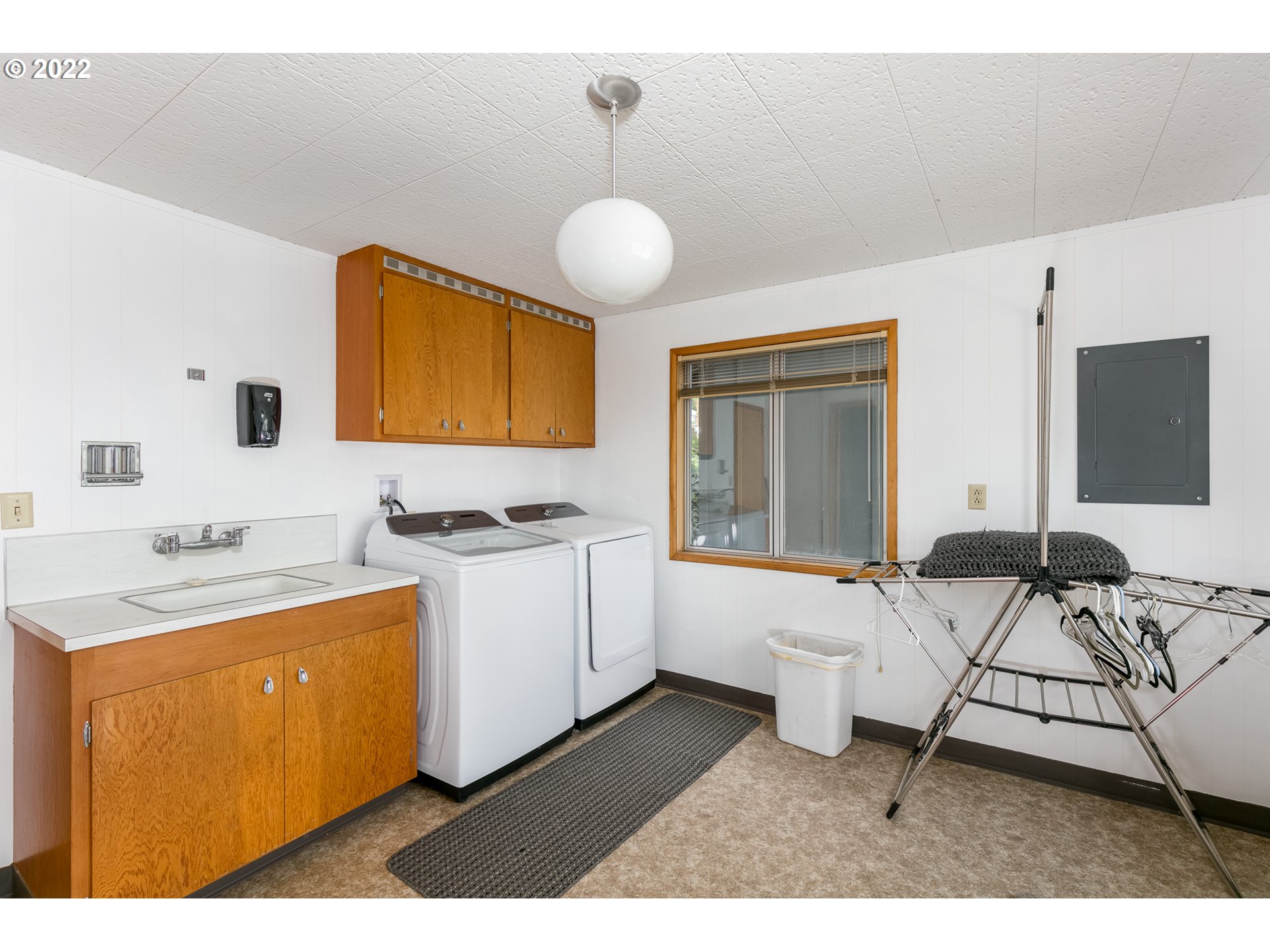 2115 W 13TH