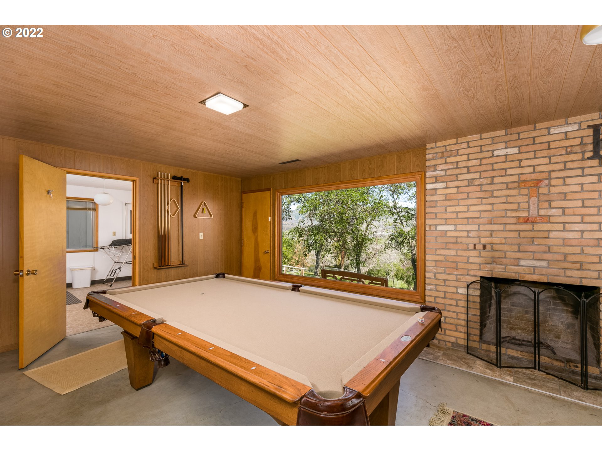 2115 W 13TH
