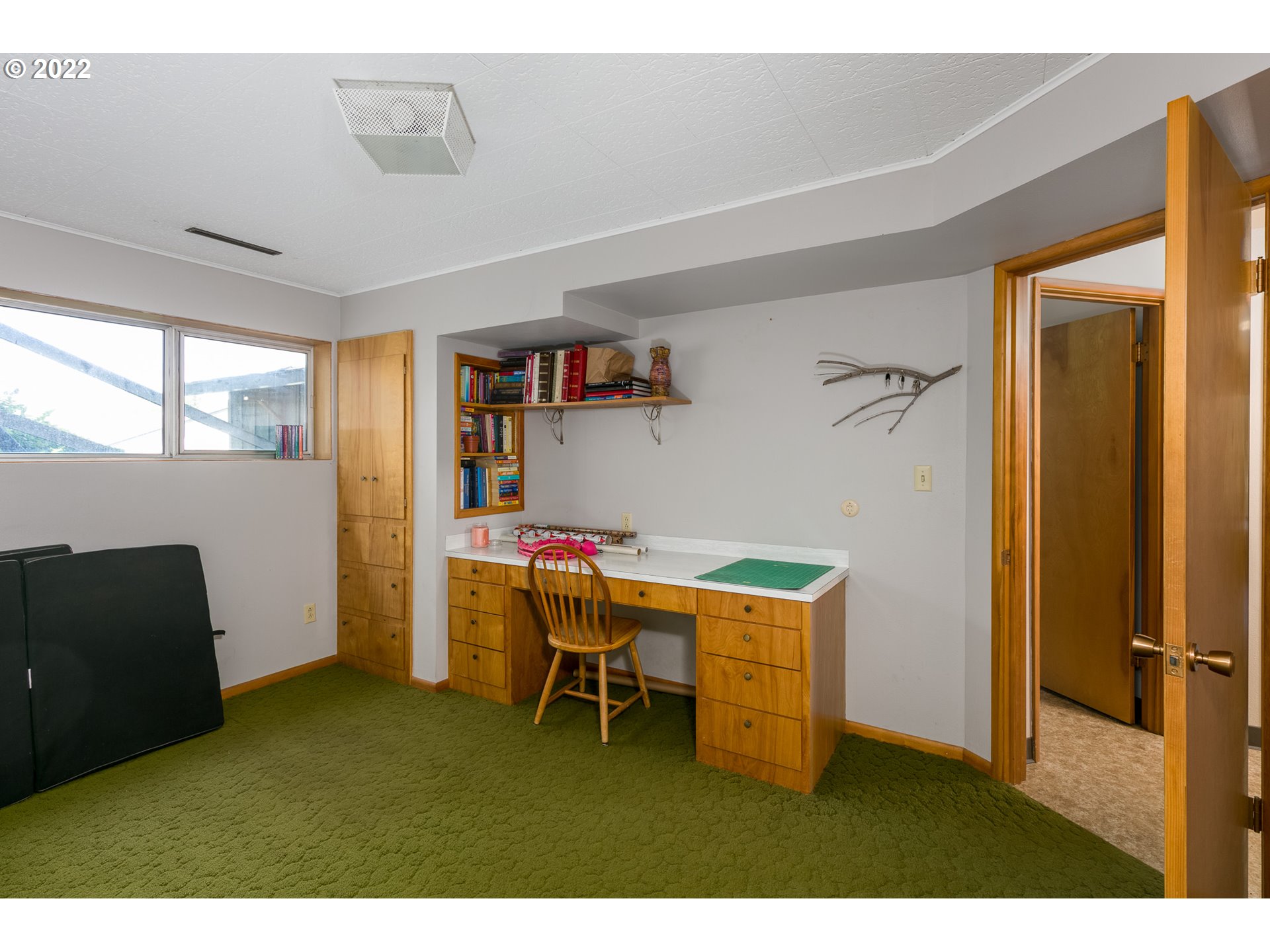 2115 W 13TH
