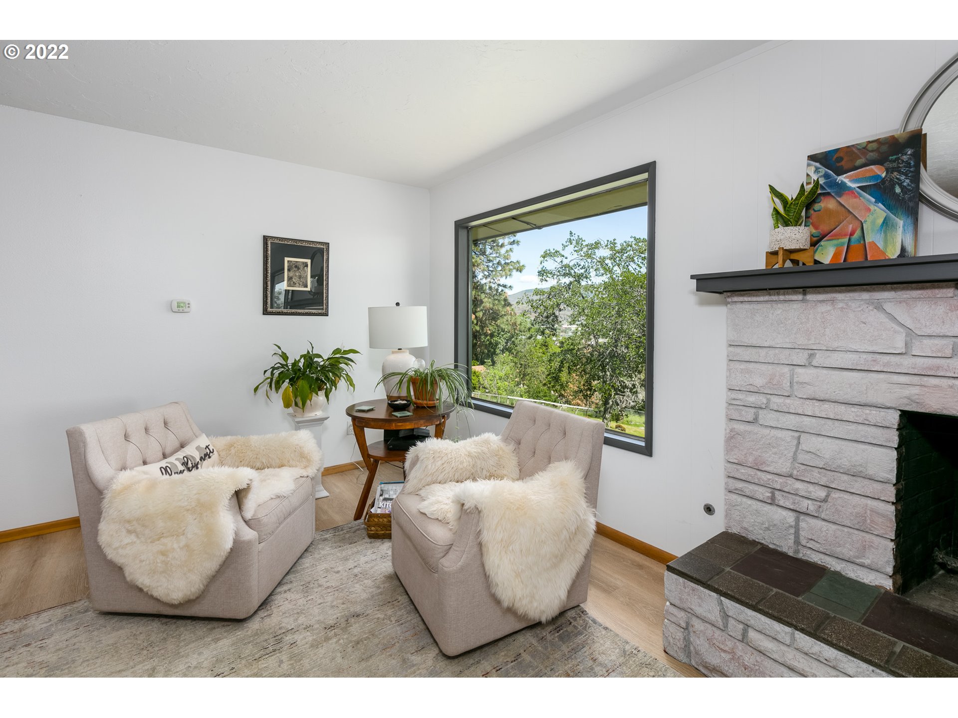 2115 W 13TH