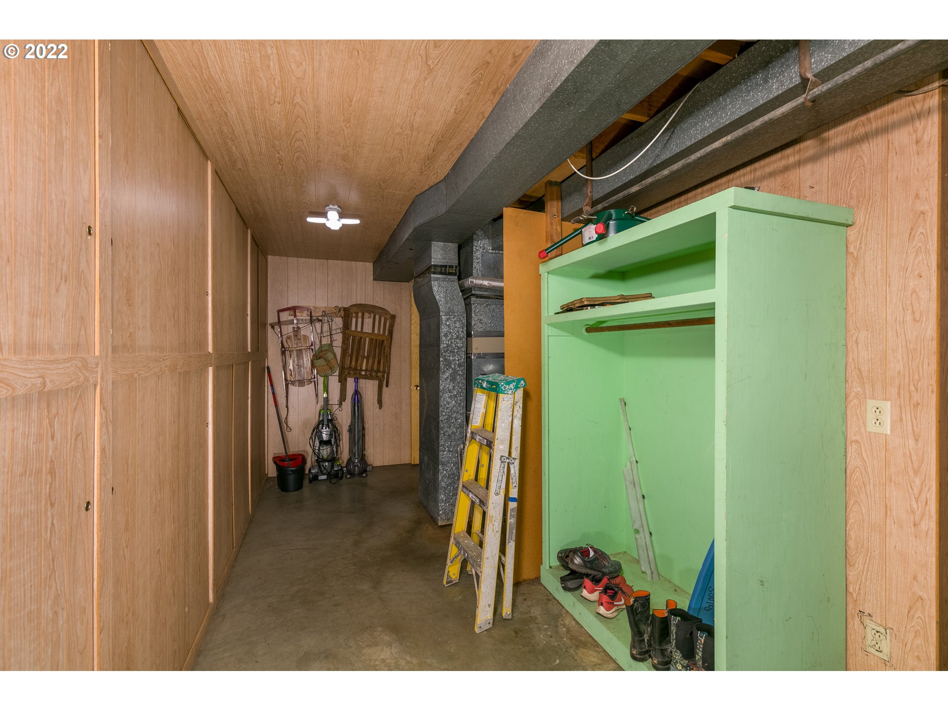 2115 W 13TH