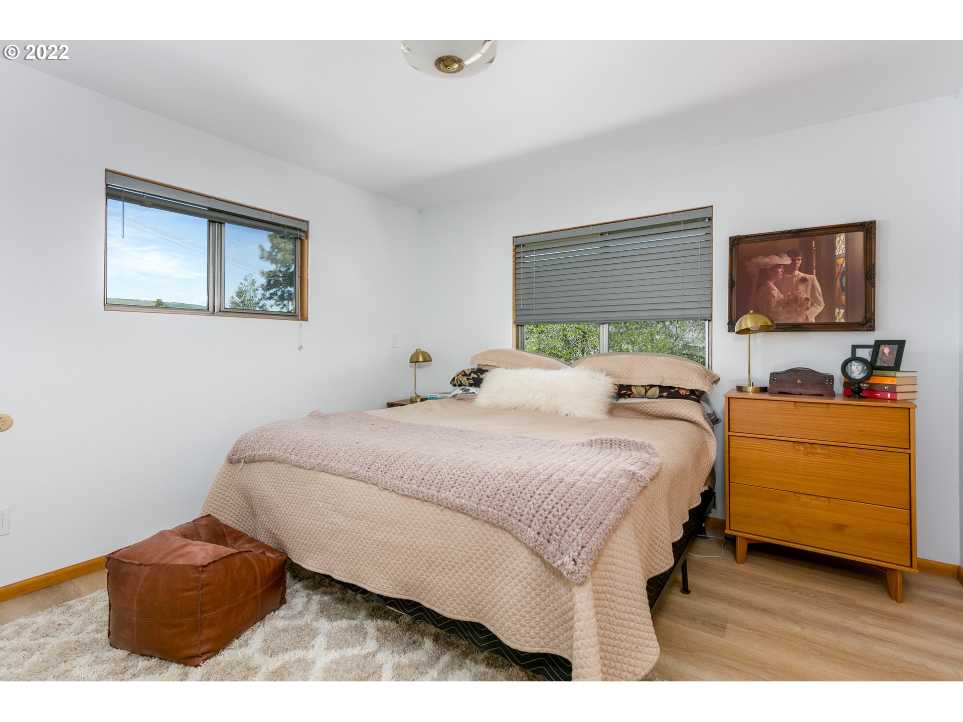 2115 W 13TH