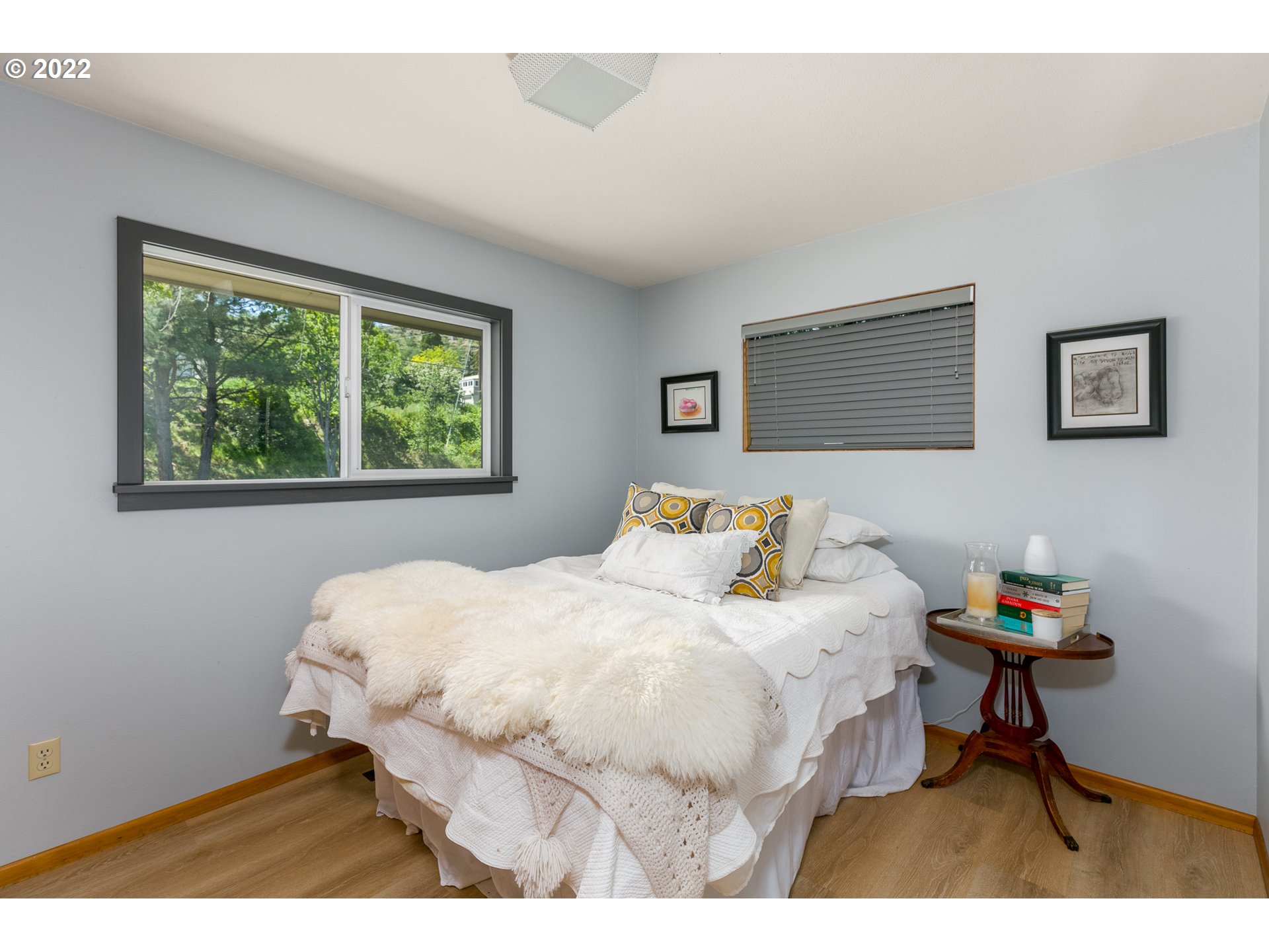 2115 W 13TH