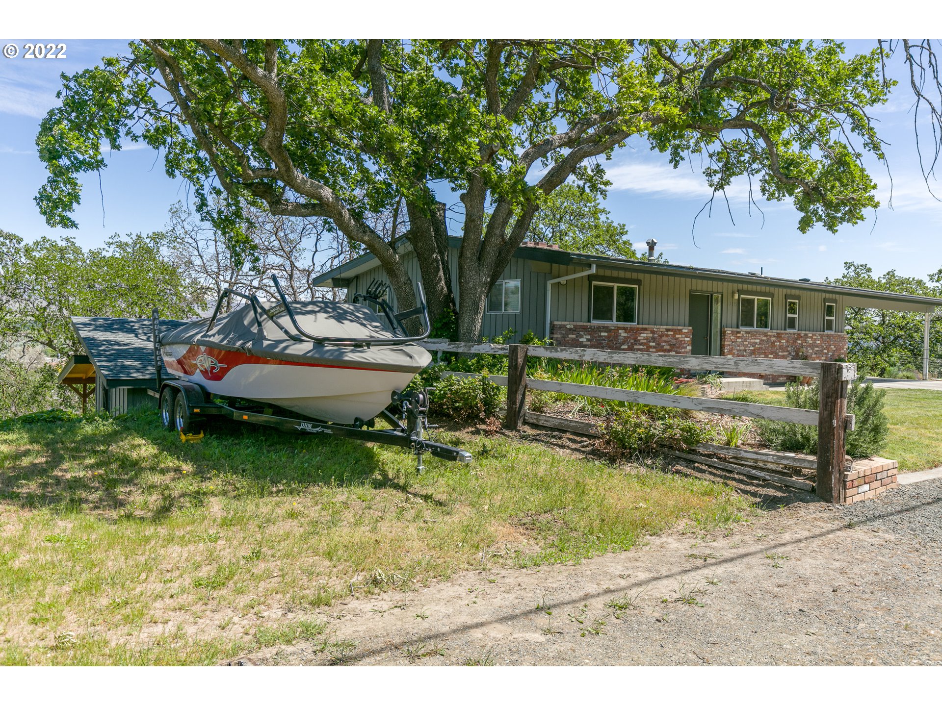 2115 W 13TH