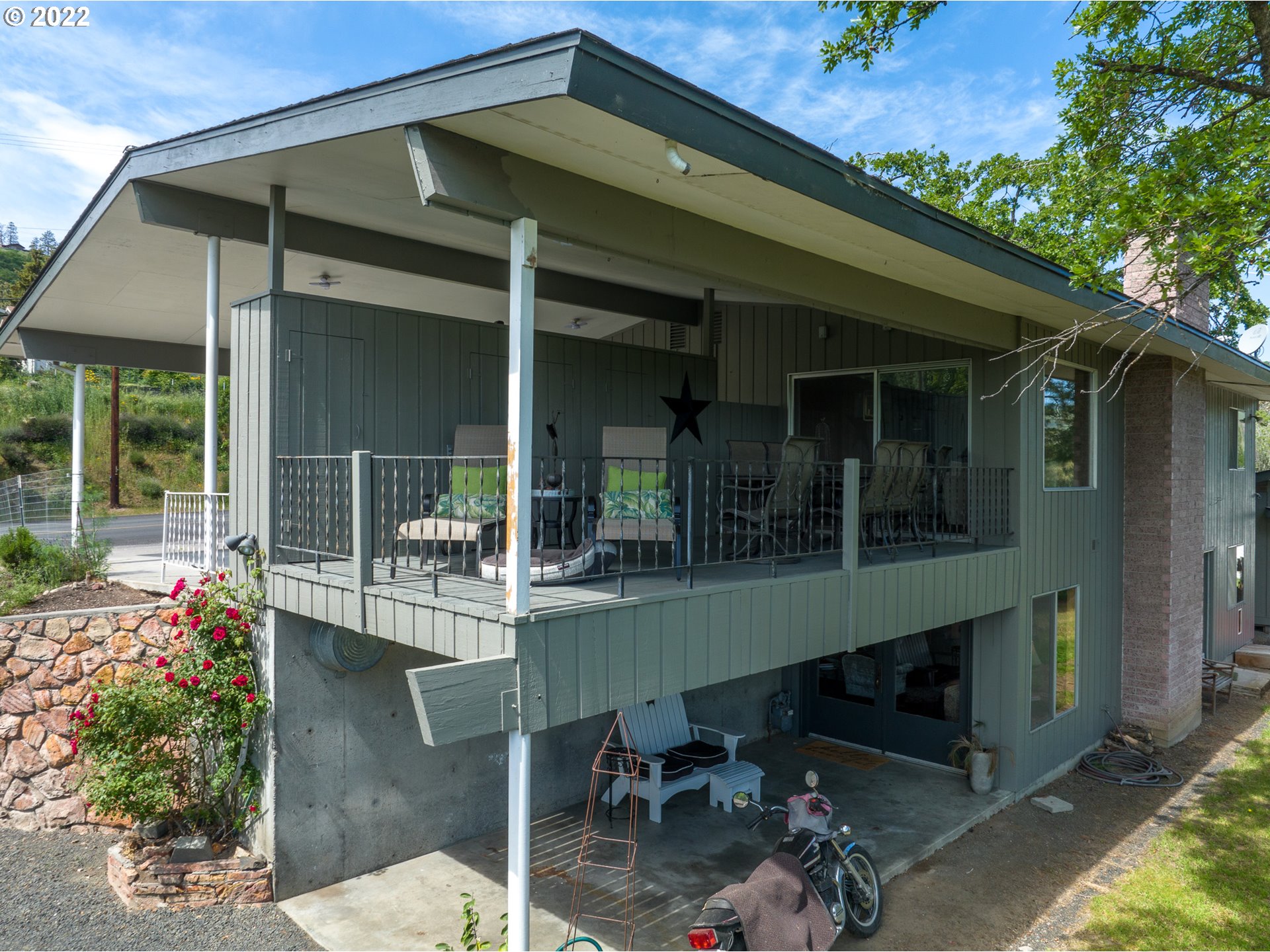 2115 W 13TH