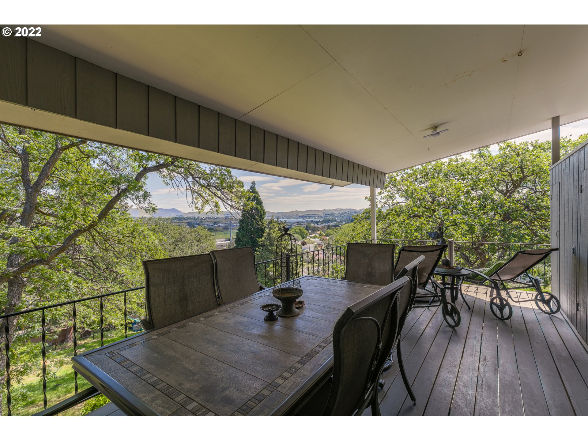 2115 W 13TH