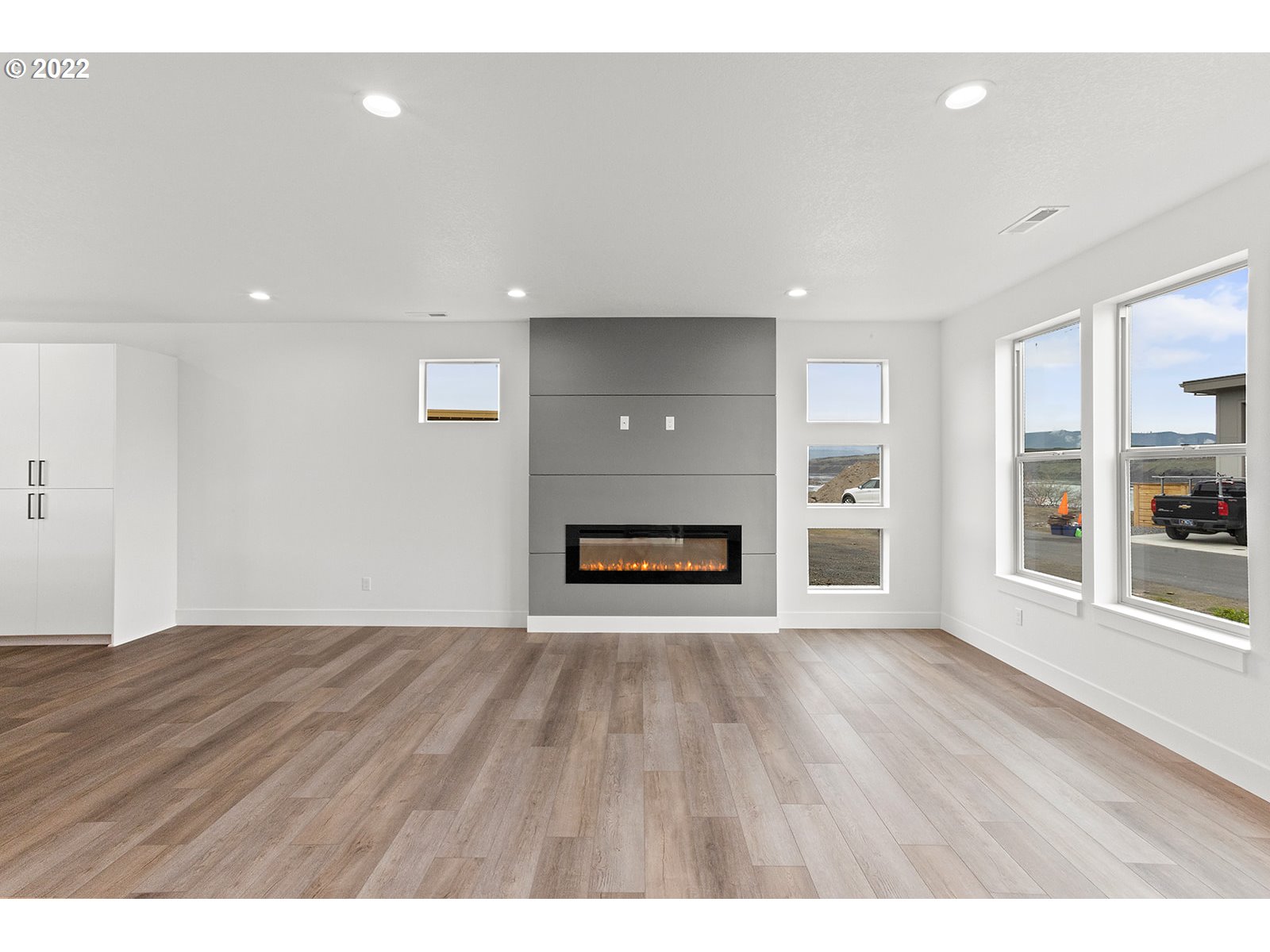 132 Southshore LN