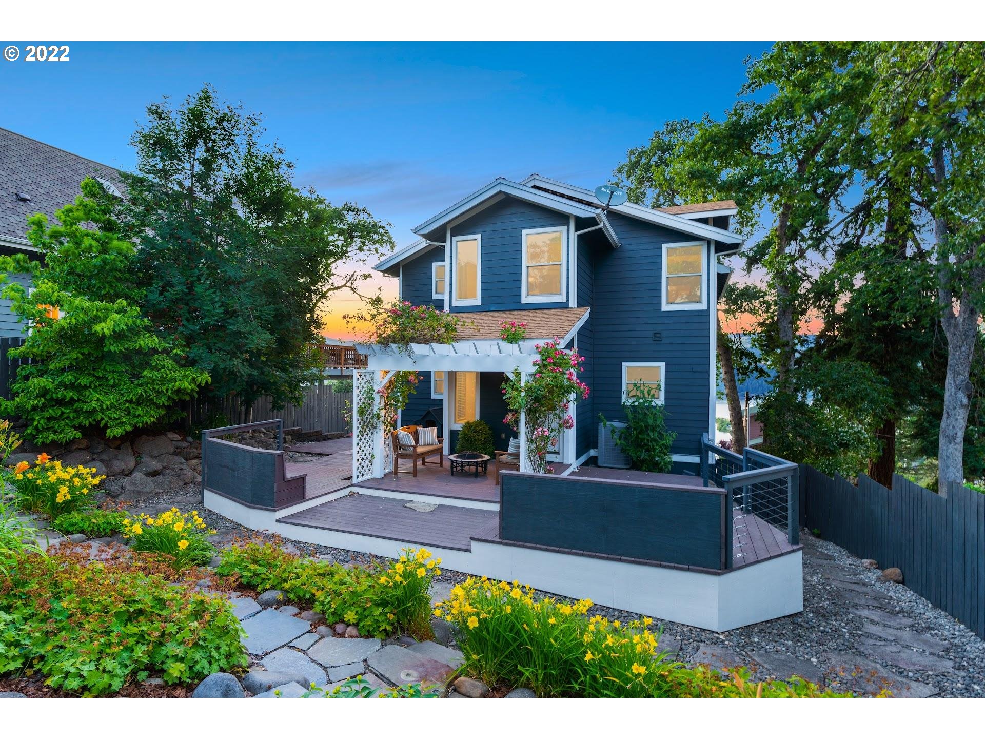 7 MONTELLO AVE