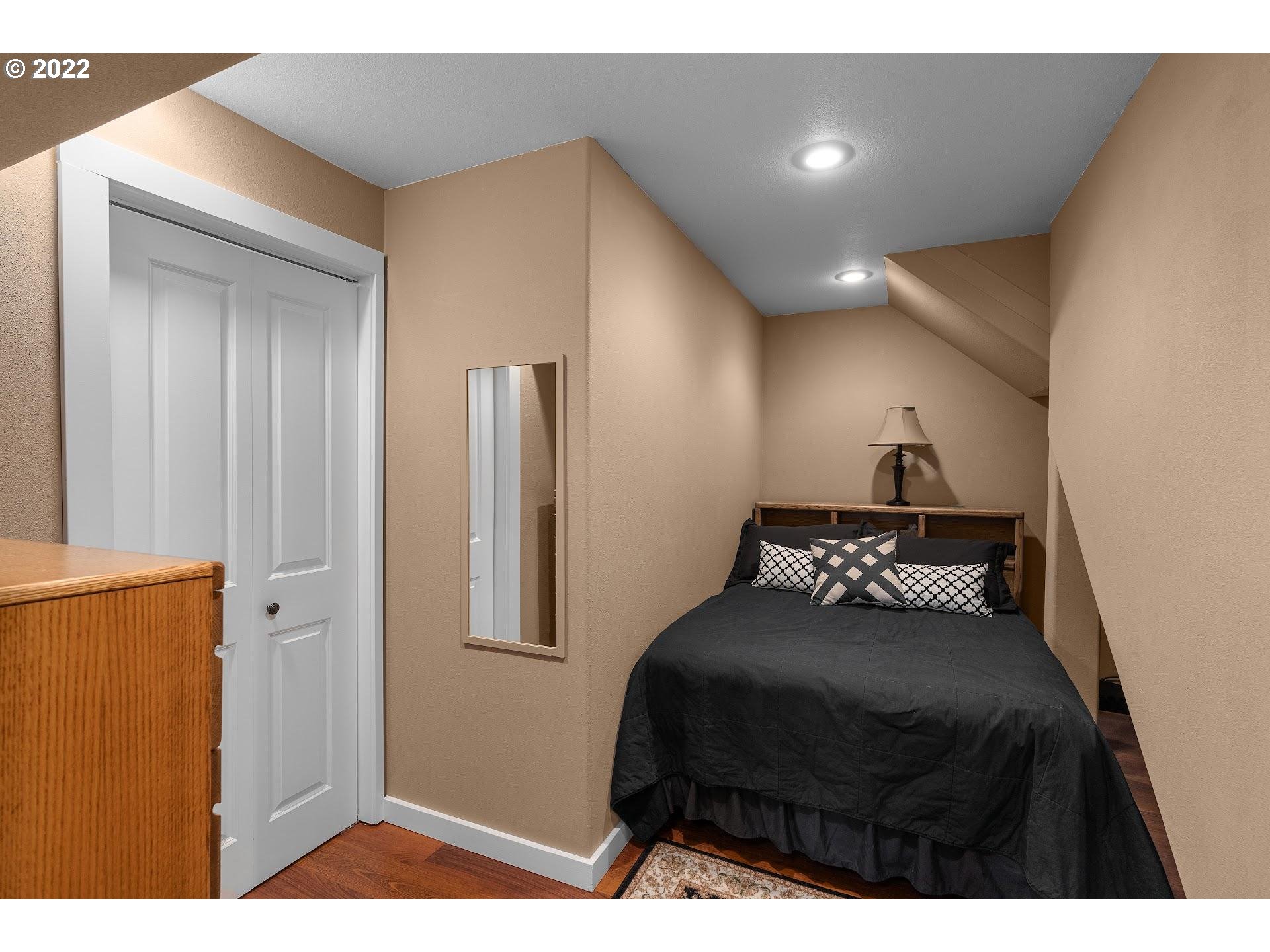 7 MONTELLO AVE
