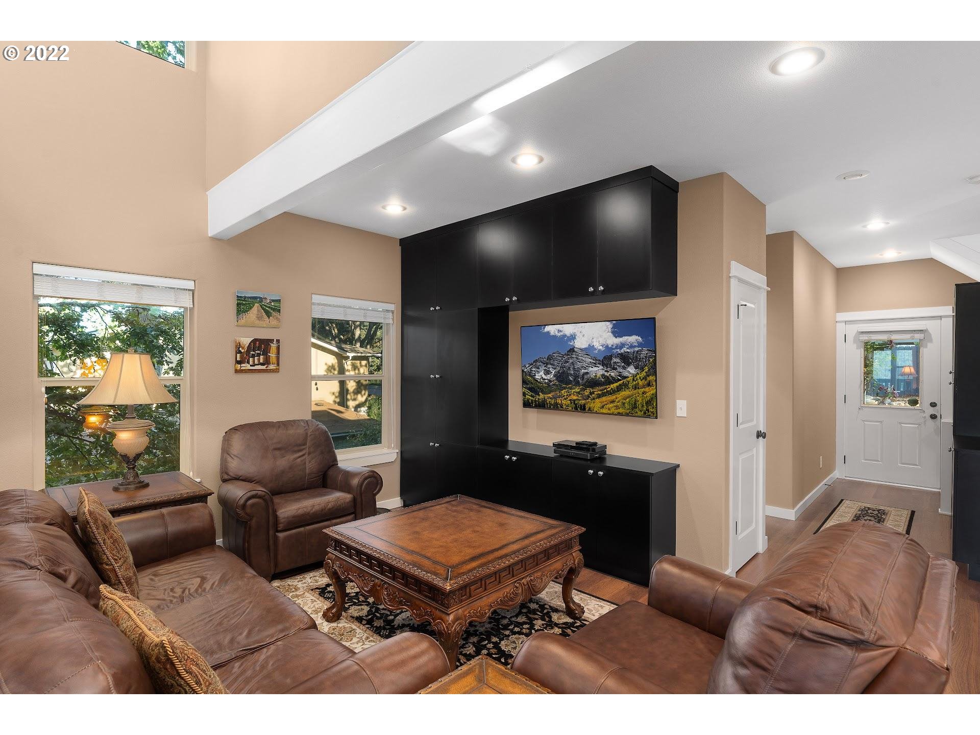 7 MONTELLO AVE