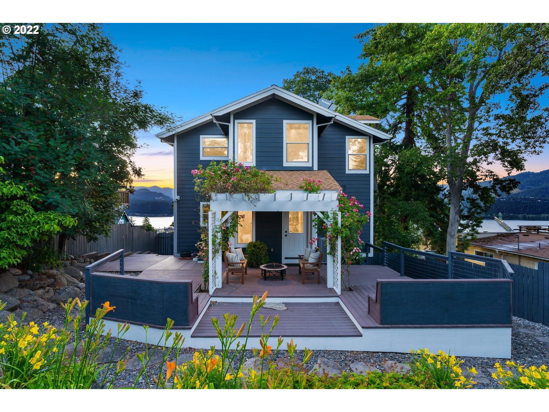 7 MONTELLO AVE