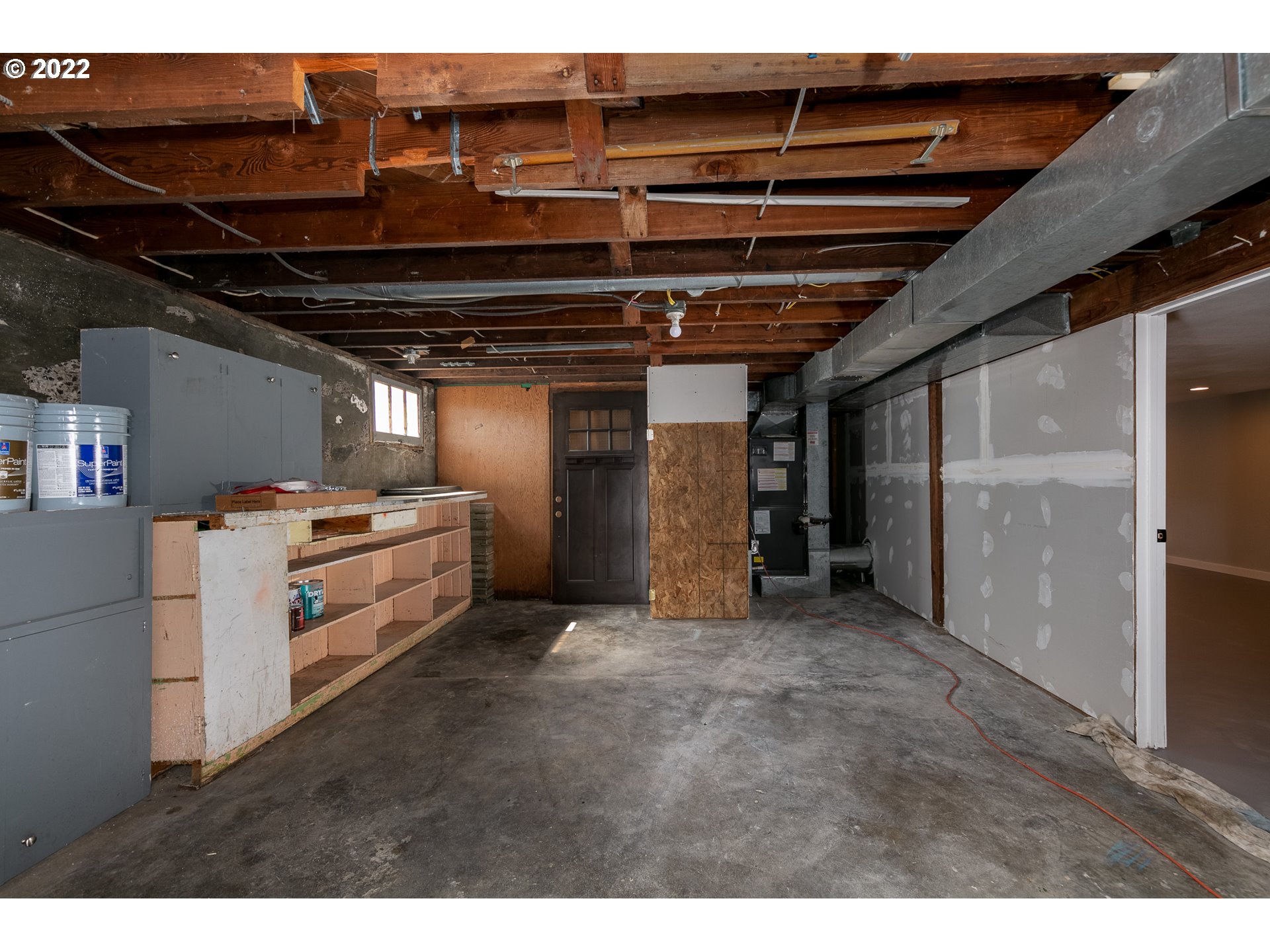 1218 E 11TH