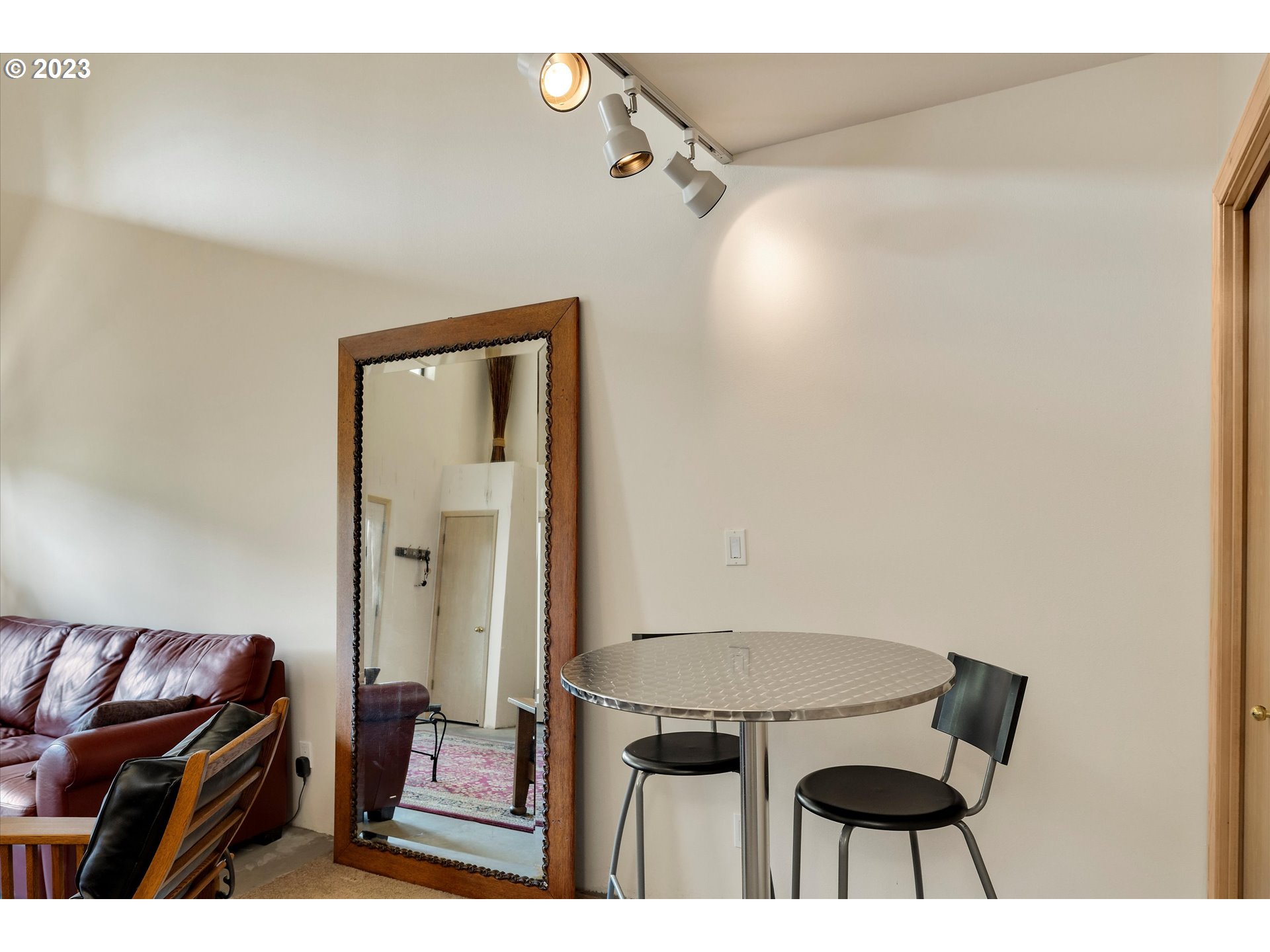 105 COUNTRY CLUB RD Unit: 12