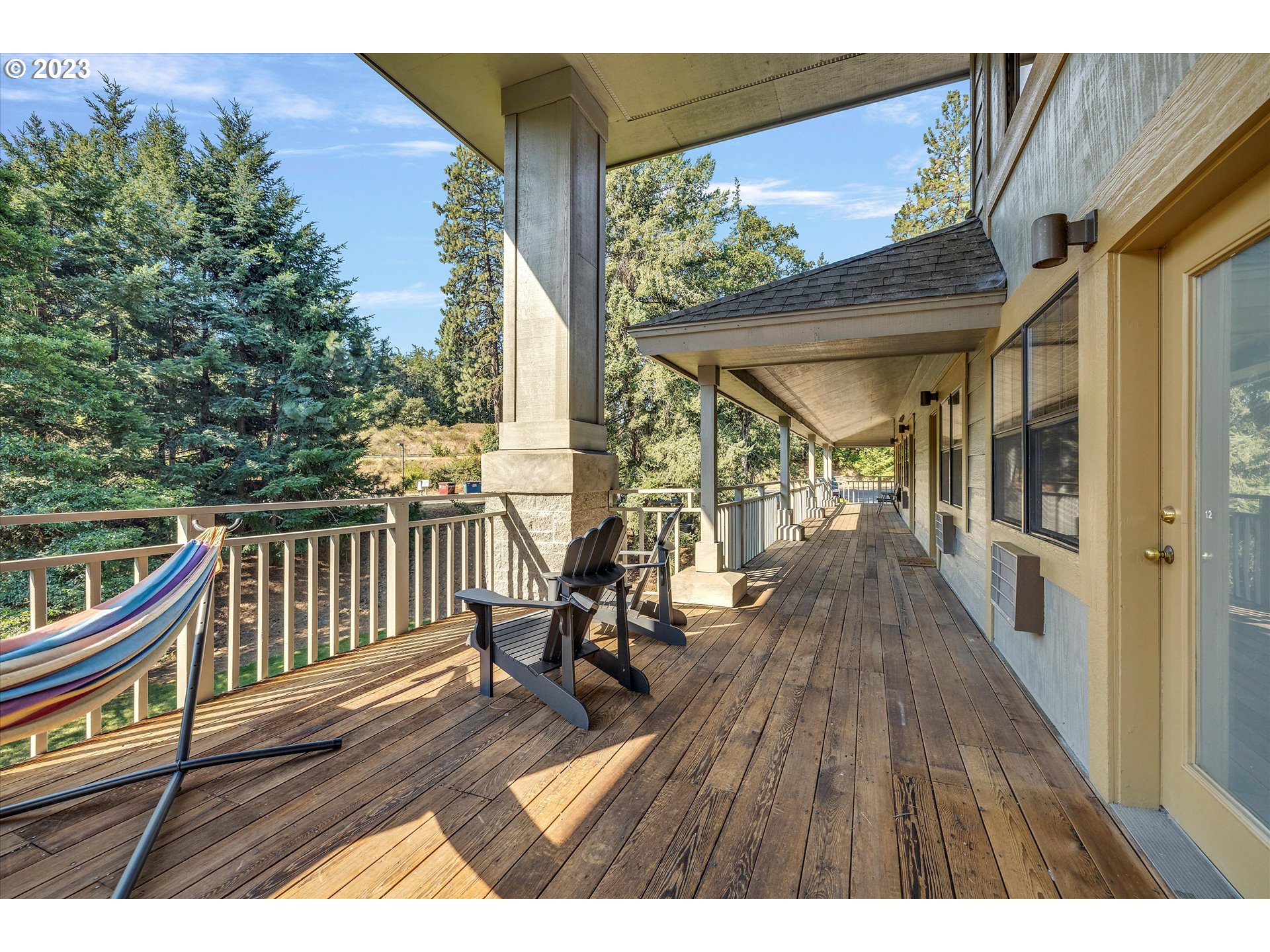 105 COUNTRY CLUB RD Unit: 12