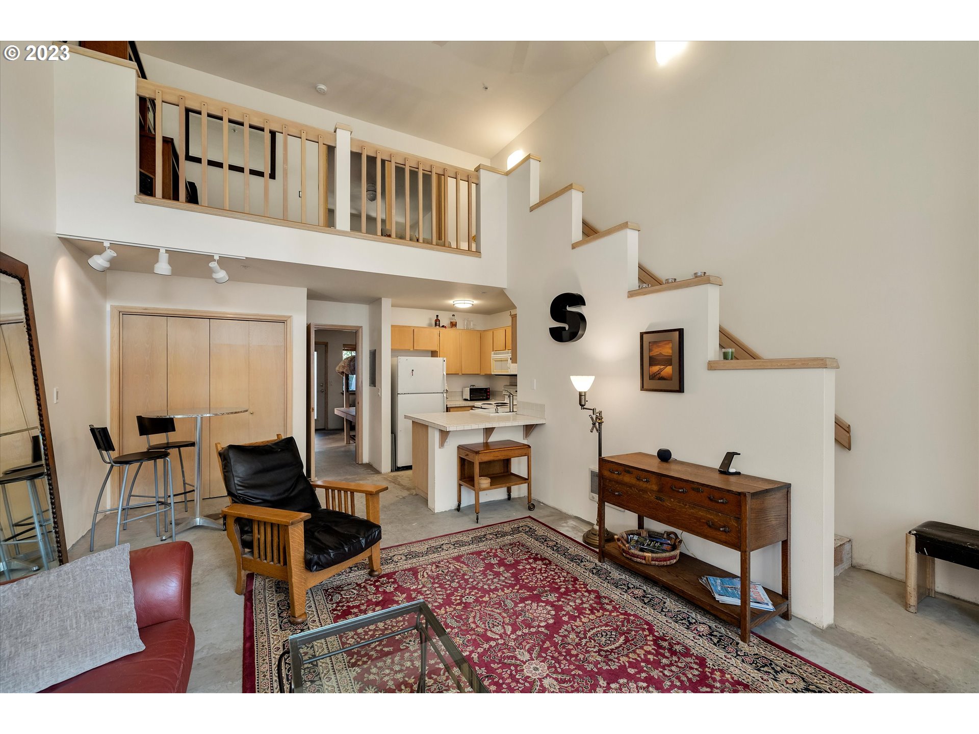 105 COUNTRY CLUB RD Unit: 12