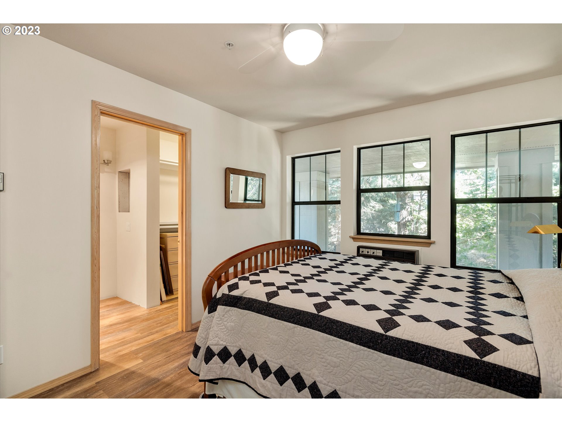 105 COUNTRY CLUB RD Unit: 12