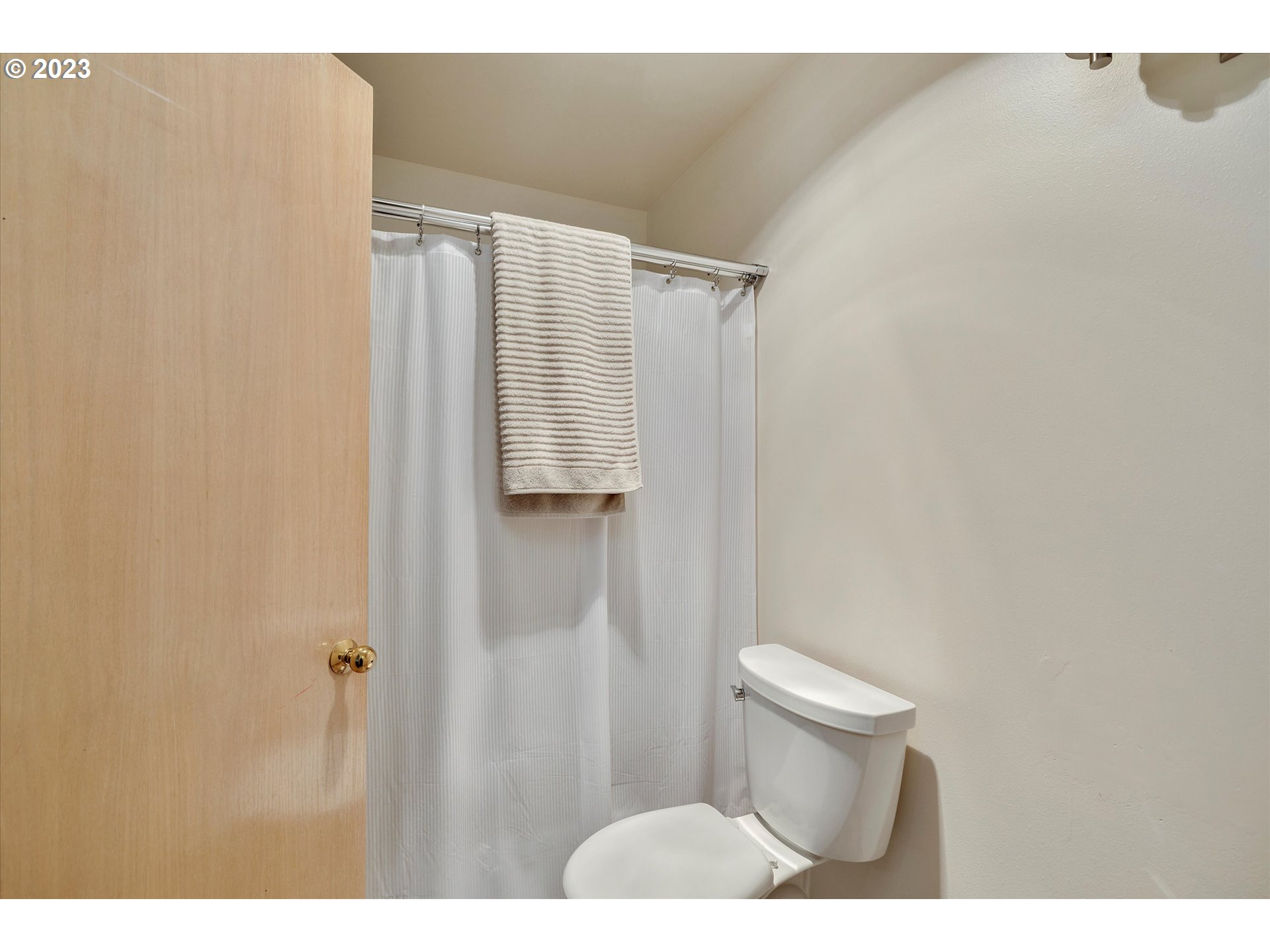 105 COUNTRY CLUB RD Unit: 12