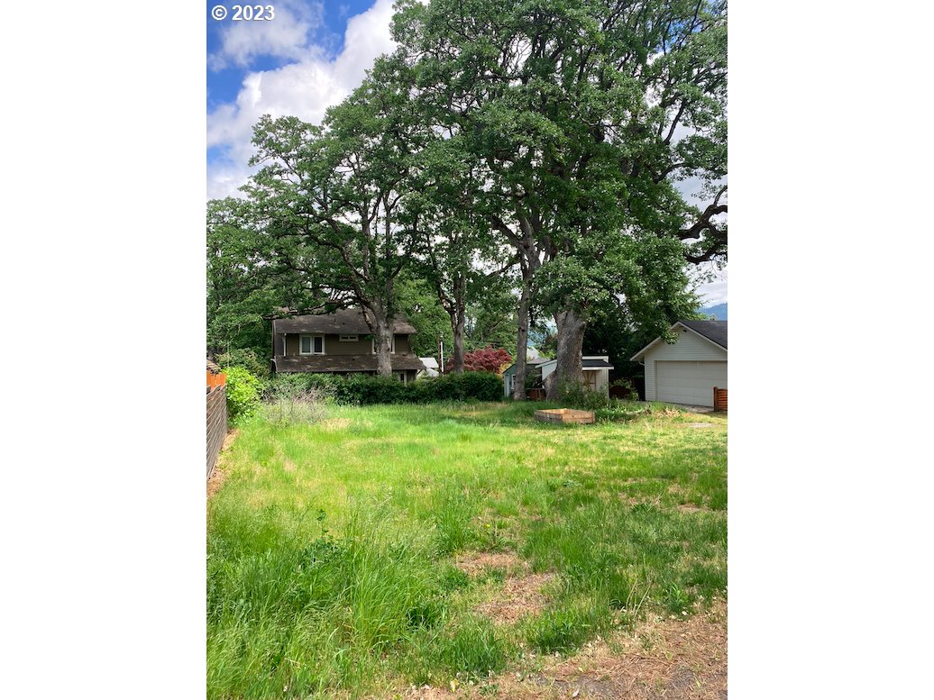 218 MAY ST