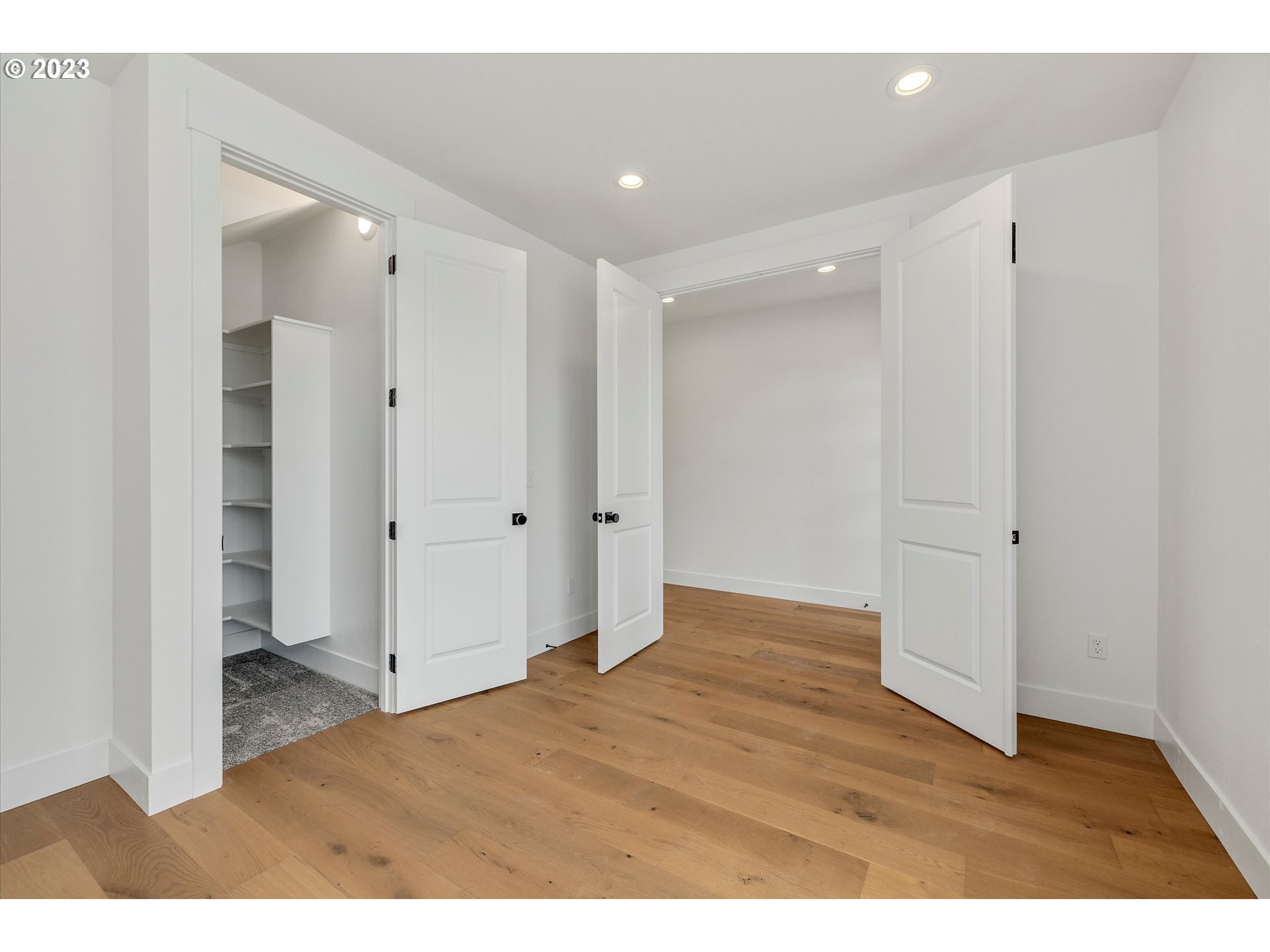 157 SOUTHSHORE AVE