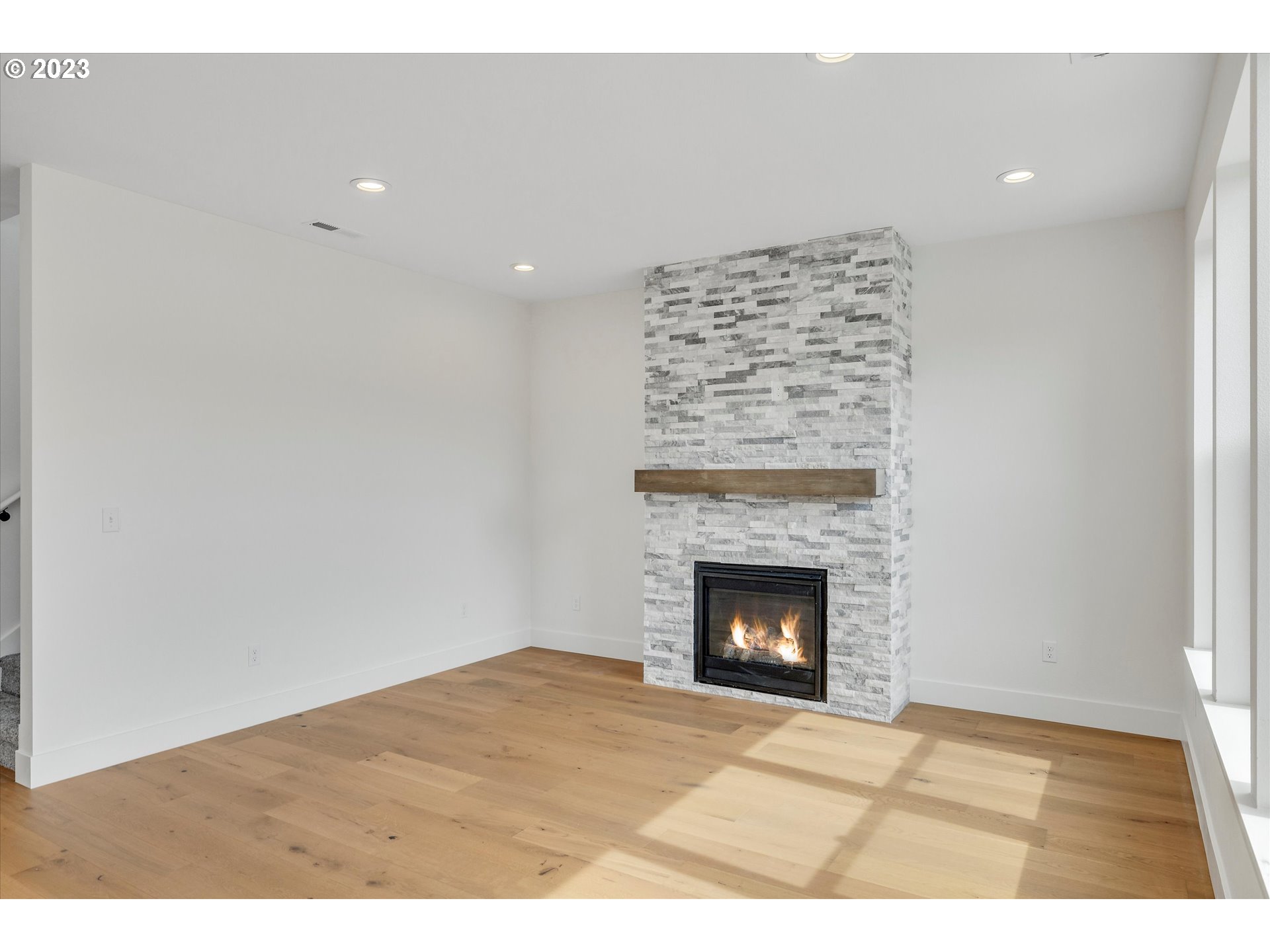 157 SOUTHSHORE AVE