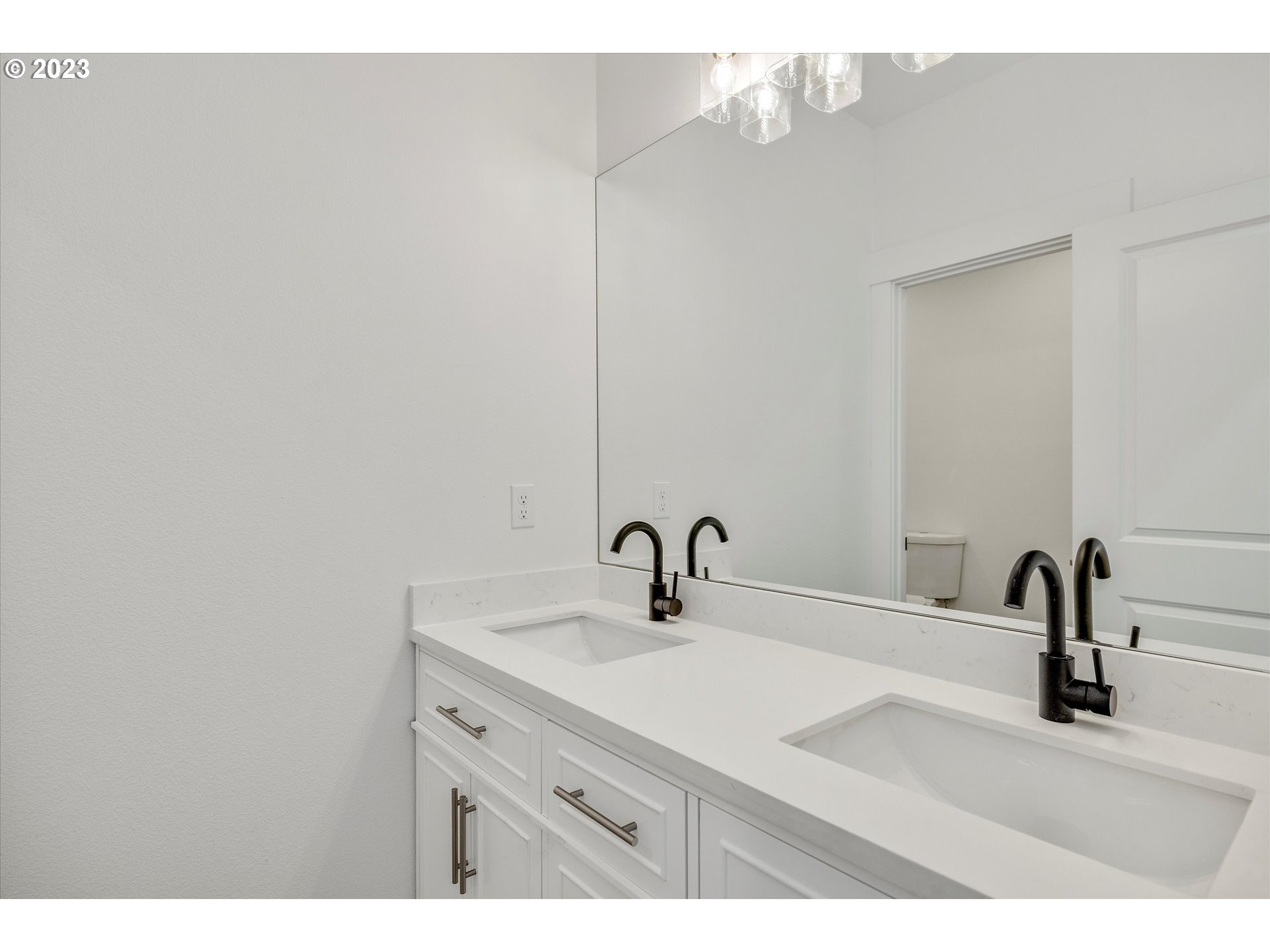 157 SOUTHSHORE AVE