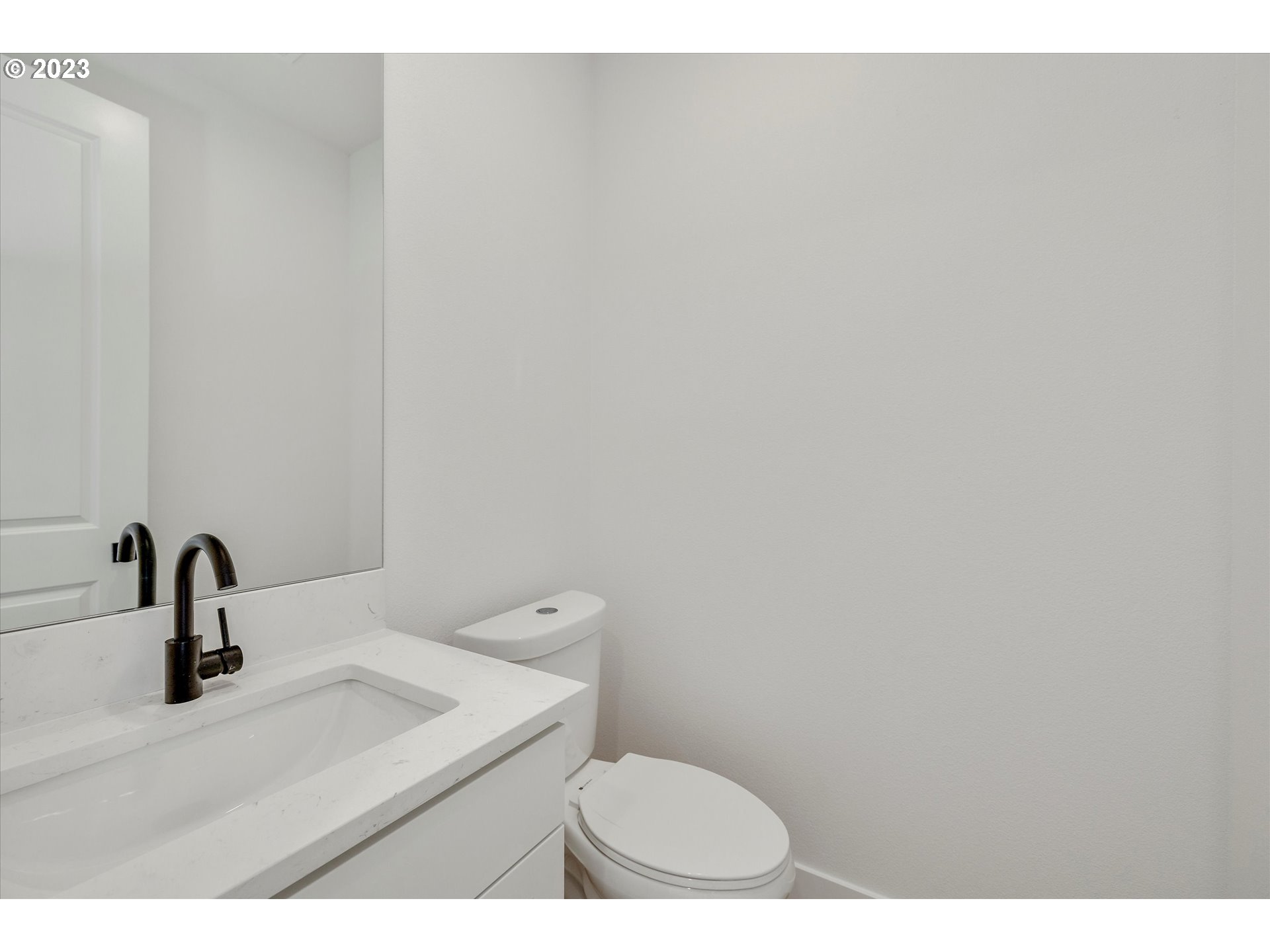 157 SOUTHSHORE AVE