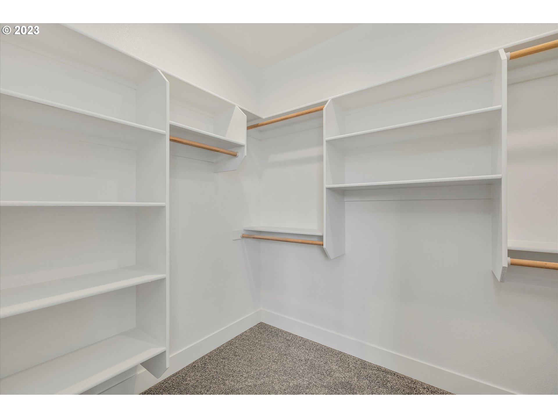 157 SOUTHSHORE AVE